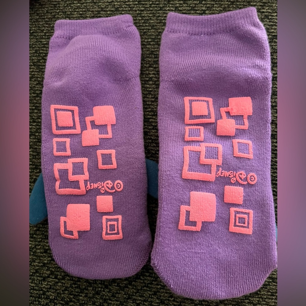 Eeyore Slipper Socks Set - Picture 6 of 8